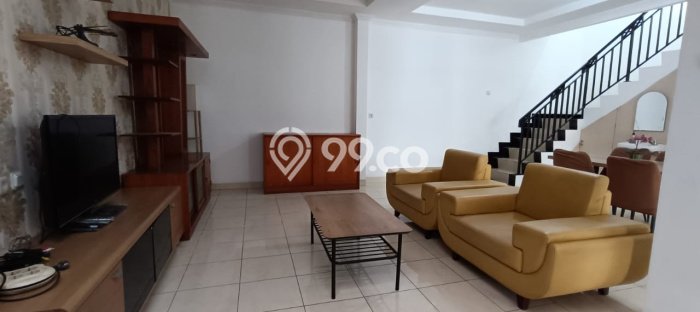 Rumah Luas Asri 3 KT Siap Huni di Graha Raya Tangerang Selatan Rumah Luas Asri 3 KT Siap Huni di Graha Raya Tangerang Selatan