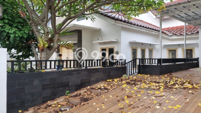 Rumah Elit LB 250m2 Siap Huni Desain Elegan di Bintaro, Tangerang Selatan Rumah Elit LB 250m2 Siap Huni Desain Elegan di Bintaro, Tangerang Selatan