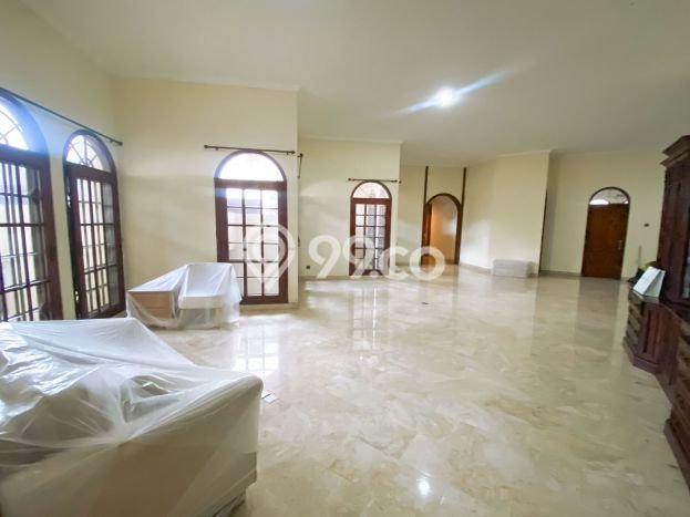 Ready to Use! Luxury House LT 865m2 Desain Modern di Kuningan Ready to Use! Luxury House LT 865m2 Desain Modern di Kuningan