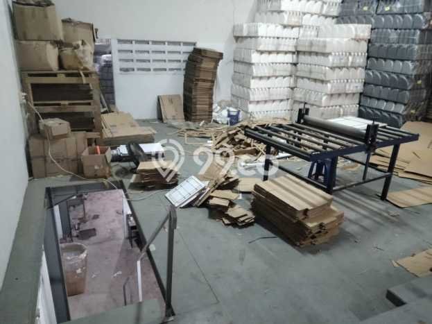 LOKASI PREMIUM! Gudang Kawasan , Luas 400m2m², Area Bisnis LOKASI PREMIUM! Gudang Kawasan , Luas 400m2m², Area Bisnis