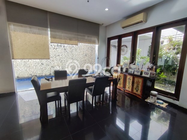 Ready to Use! Luxury House LT 290m2 Desain Modern di Pejaten Ready to Use! Luxury House LT 290m2 Desain Modern di Pejaten