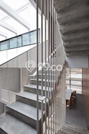 Rumah Luxury Modern Siap Huni di Alam Sutera Tangerang Rumah Luxury Modern Siap Huni di Alam Sutera Tangerang