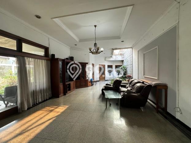 Jual Rumah Siap Huni di Kebon Jeruk Jakarta Barat Harga Rp 20 Juta LT 924m2 Jual Rumah Siap Huni di Kebon Jeruk Jakarta Barat Harga Rp 20 Juta LT 924m2