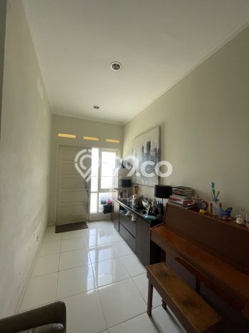 Hunian Mewah LB 250m2 Siap Pakai Desain Elegan di Gading Serpong The Spring, Tangerang Hunian Mewah LB 250m2 Siap Pakai Desain Elegan di Gading Serpong The Spring, Tangerang