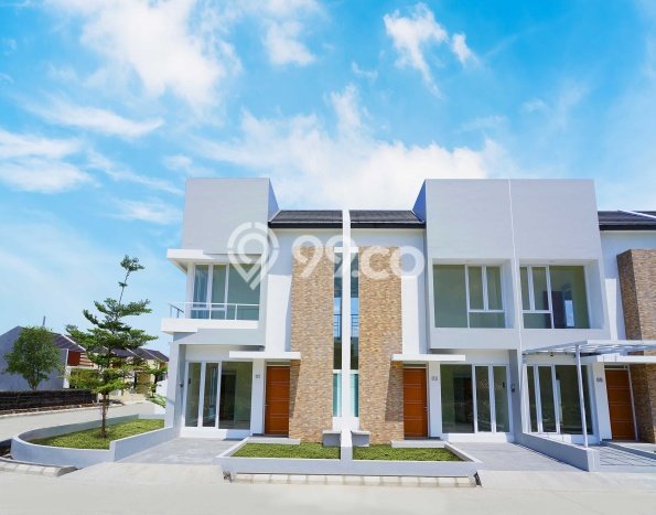 Rumah Siap Pakai area Soekarno Hatta, Bandung, Luas 90m² Bangunan 82m² Rumah Siap Pakai area Soekarno Hatta, Bandung, Luas 90m² Bangunan 82m²