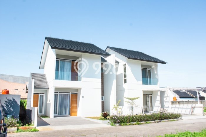 KESEMPATAN TERBAIK! Rumah Asri di Soekarno Hatta, LT 157m² LB 120m² KESEMPATAN TERBAIK! Rumah Asri di Soekarno Hatta, LT 157m² LB 120m²