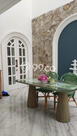 Ready to Use! Premium House LT 330m2 Desain Elegan di Pondok Indah Ready to Use! Premium House LT 330m2 Desain Elegan di Pondok Indah