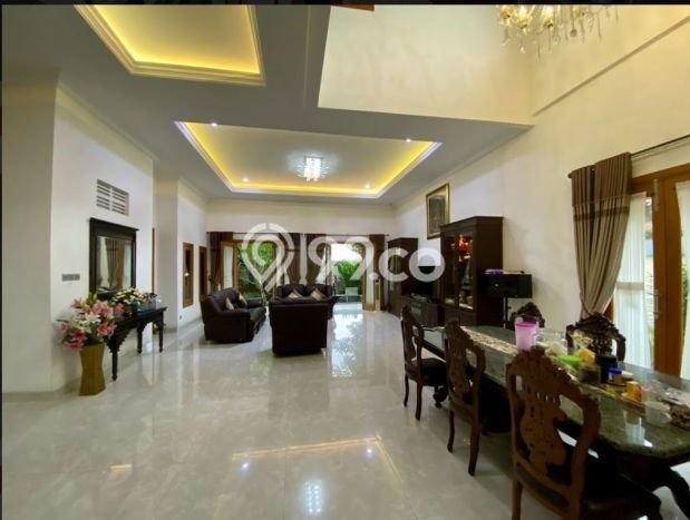 Siap Huni Rumah Mewah 5 Kamar di Jagakarsa Dekat ke Mana Pun Siap Huni Rumah Mewah 5 Kamar di Jagakarsa Dekat ke Mana Pun