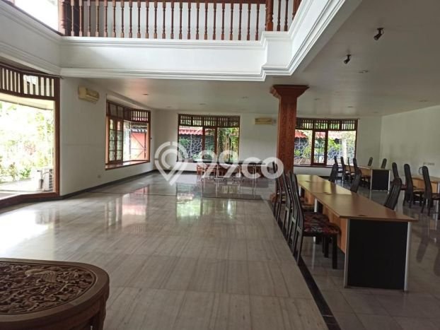 Ready to Use! Luxury House LT 3474m2 Desain Modern di Pondok Labu Ready to Use! Luxury House LT 3474m2 Desain Modern di Pondok Labu