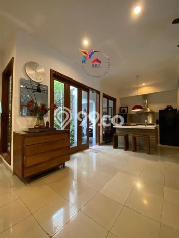 Rumah Elit LB 320m2 Siap Huni Desain Elegan di Pondok Indah, Jakarta Selatan Rumah Elit LB 320m2 Siap Huni Desain Elegan di Pondok Indah, Jakarta Selatan