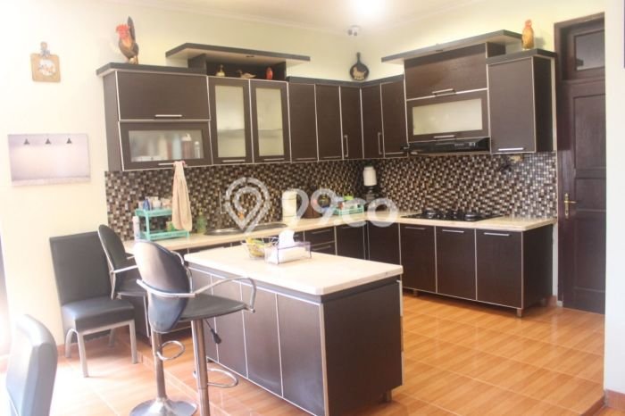 For Sale! Luxury House LT 899m2 Desain Modern di Cipete For Sale! Luxury House LT 899m2 Desain Modern di Cipete