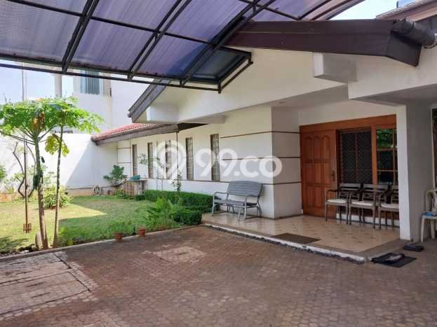 Ready to Use! Premium House LT 408m2 Desain Modern di Pondok Indah Ready to Use! Premium House LT 408m2 Desain Modern di Pondok Indah