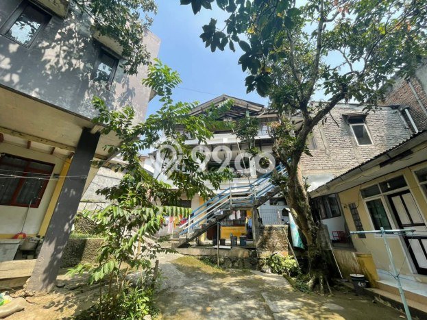 Rumah Mewah LB 450m2 Siap Pakai Desain Elegan di Hegarmanah, Bandung Rumah Mewah LB 450m2 Siap Pakai Desain Elegan di Hegarmanah, Bandung