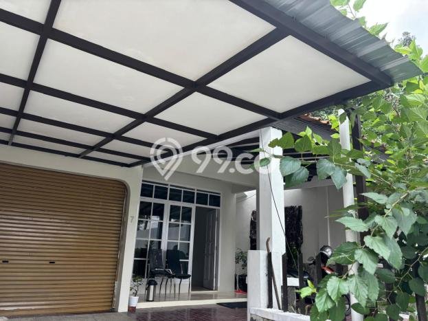 Disewakan! Rumah 4 Kamar Tidur &
2 Kamar Mandi di Setra Sari, Bandung Disewakan! Rumah 4 Kamar Tidur &
2 Kamar Mandi di Setra Sari, Bandung