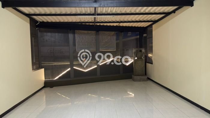 Area Ramai! Ruko Dijual di Kiaracondong untuk Bisnis Luas Bangunan 300m2 Area Ramai! Ruko Dijual di Kiaracondong untuk Bisnis Luas Bangunan 300m2