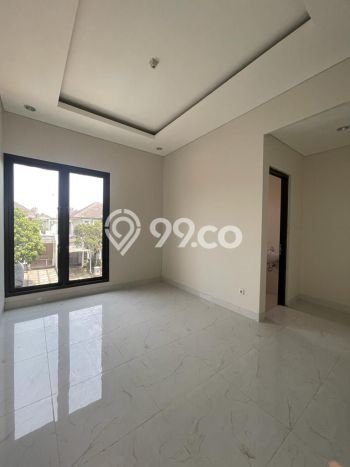 Rumah Elit LB 250m2 Siap Pakai Desain Elegan di Kota Wisata, Jakarta Timur Rumah Elit LB 250m2 Siap Pakai Desain Elegan di Kota Wisata, Jakarta Timur