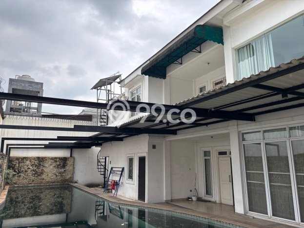Dijual Rumah Mewah Elegan Dengan View Cantik di Legenda Wisata, Bogor Dijual Rumah Mewah Elegan Dengan View Cantik di Legenda Wisata, Bogor