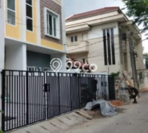 Rumah Modern Cantik 3 KT Bisa Langsung Pindah di Kelapa Gading Rumah Modern Cantik 3 KT Bisa Langsung Pindah di Kelapa Gading