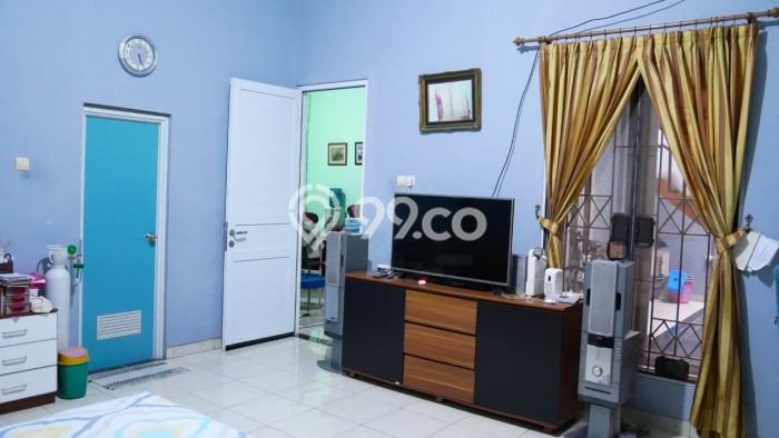 Hunian Elit LB 283m2 Siap Pakai Desain Elegan di Pondok Kelapa, Jakarta Timur Hunian Elit LB 283m2 Siap Pakai Desain Elegan di Pondok Kelapa, Jakarta Timur