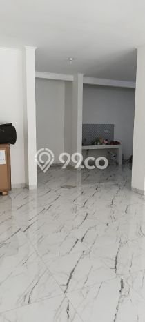 Ruko Disewa di Jakarta Utara dengan LB 432m2 Area Komersial Ramai Ruko Disewa di Jakarta Utara dengan LB 432m2 Area Komersial Ramai
