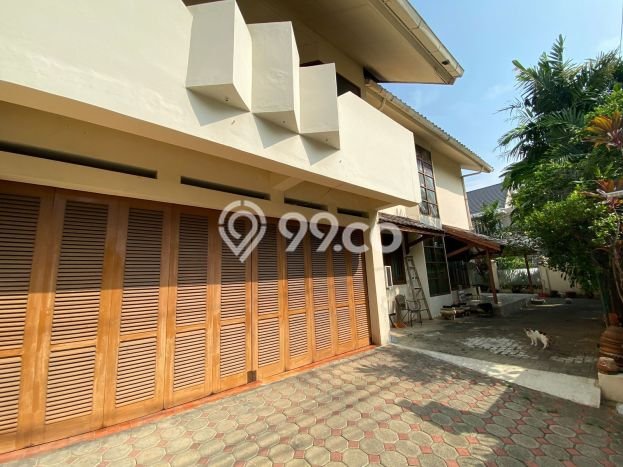 Ready to Use! Premium House LT 327m2 Desain Elegan di Wijaya Ready to Use! Premium House LT 327m2 Desain Elegan di Wijaya