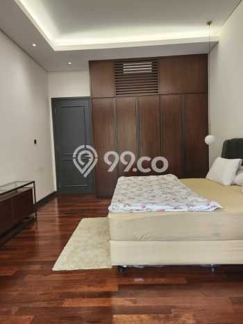 Rumah Elit Modern Tanpa Renovasi di Pakubuwono Jakarta Selatan Rumah Elit Modern Tanpa Renovasi di Pakubuwono Jakarta Selatan