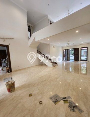 Rumah Mewah LB 400m2 Siap Huni Desain Elegan di Pejaten, Jakarta Selatan Rumah Mewah LB 400m2 Siap Huni Desain Elegan di Pejaten, Jakarta Selatan