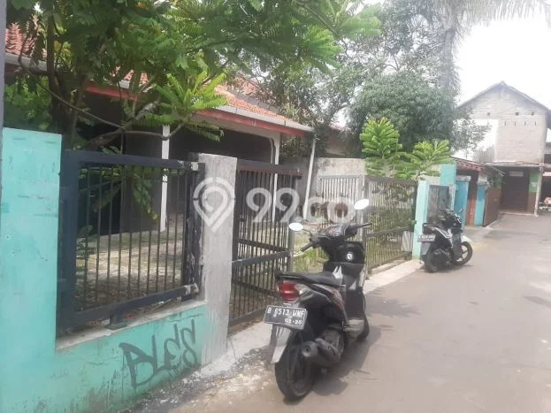 Lokasi strategis! Rumah siap huni dikontrakkan di Ciputat Timur LB 200m2 Lokasi strategis! Rumah siap huni dikontrakkan di Ciputat Timur LB 200m2