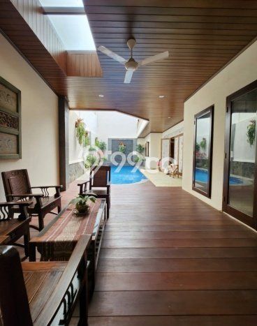 Rumah Mewah LB 400m2 Siap Huni Desain Elegan di Pejaten, Jakarta Selatan Rumah Mewah LB 400m2 Siap Huni Desain Elegan di Pejaten, Jakarta Selatan