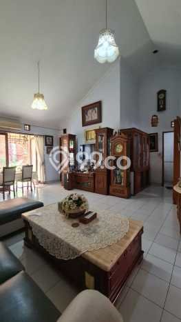Ready to Use! Premium House LT 294m2 Desain Elegan di Ciganjur Ready to Use! Premium House LT 294m2 Desain Elegan di Ciganjur