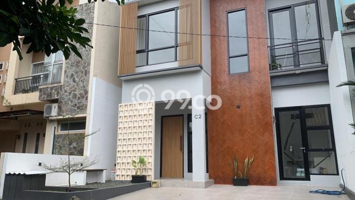 Siap Huni Hunian Elit 5 Kamar di Jagakarsa Dekat ke Mana Pun Siap Huni Hunian Elit 5 Kamar di Jagakarsa Dekat ke Mana Pun