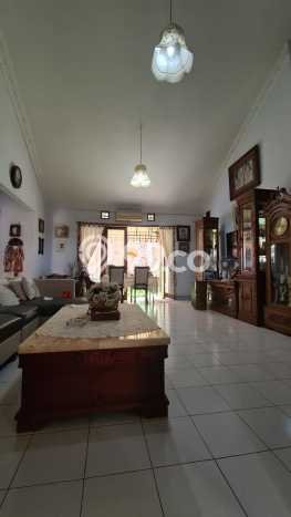 Ready to Use! Premium House LT 294m2 Desain Elegan di Ciganjur Ready to Use! Premium House LT 294m2 Desain Elegan di Ciganjur