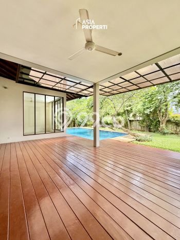 Ready to Use! Premium House LT 1028m2 Desain Elegan di Kemang Ready to Use! Premium House LT 1028m2 Desain Elegan di Kemang