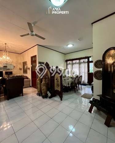 Rumah Luxury Modern Tanpa Renovasi di Senopati Jakarta Selatan Rumah Luxury Modern Tanpa Renovasi di Senopati Jakarta Selatan