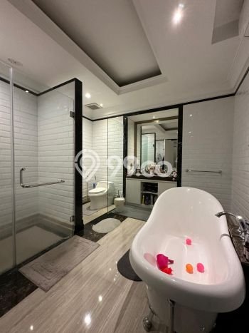 Rumah Elit LB 500m2 Siap Pakai Desain Elegan di Senopati, Jakarta Selatan Rumah Elit LB 500m2 Siap Pakai Desain Elegan di Senopati, Jakarta Selatan