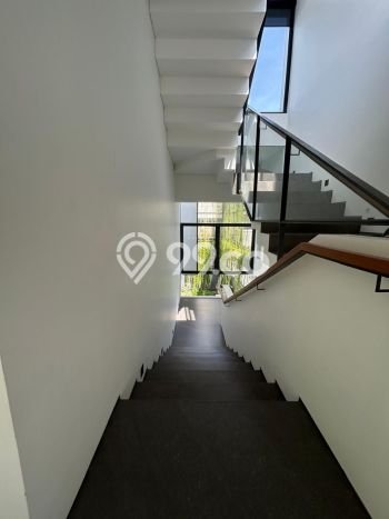 Rumah Mewah Siap Huni LT 700m2 di Kebayoran Baru, Jakarta Selatan Rumah Mewah Siap Huni LT 700m2 di Kebayoran Baru, Jakarta Selatan