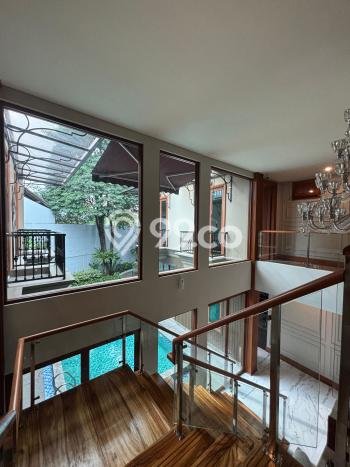 Ready to Use! Luxury House LT 432m2 Desain Elegan di patra kuningan Ready to Use! Luxury House LT 432m2 Desain Elegan di patra kuningan