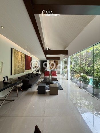 Dijual Rumah Luas Megah Dengan View Cantik di Kemang, Jakarta Selatan Dijual Rumah Luas Megah Dengan View Cantik di Kemang, Jakarta Selatan