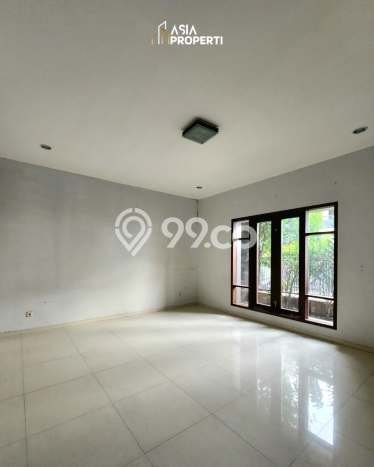 Rumah Elit Modern Tanpa Renovasi di Lebak Bulus Jakarta Selatan Rumah Elit Modern Tanpa Renovasi di Lebak Bulus Jakarta Selatan