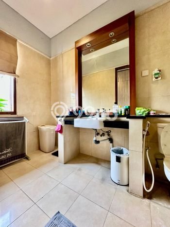Dijual Rumah Premium dengan Fasilitas Sekitar Lengkap di Cinere, Depok Dijual Rumah Premium dengan Fasilitas Sekitar Lengkap di Cinere, Depok