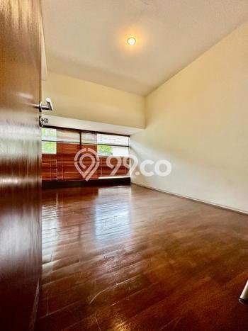 Rumah Mewah LB 240m2 Siap Huni Desain Elegan di Kemang, Jakarta Selatan Rumah Mewah LB 240m2 Siap Huni Desain Elegan di Kemang, Jakarta Selatan