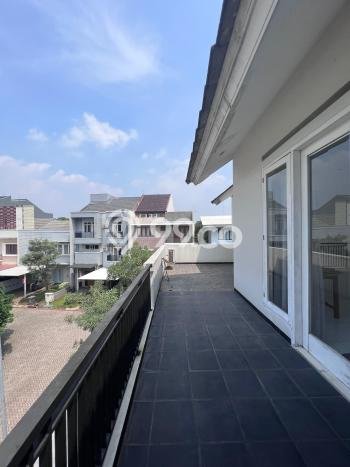 Rumah Elit Modern Siap Huni di Lebak Bulus Jakarta Selatan Rumah Elit Modern Siap Huni di Lebak Bulus Jakarta Selatan