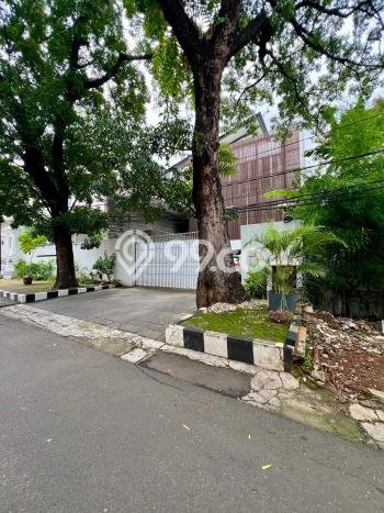 Siap Huni Hunian Elit 4 Kamar di Kebayoran Baru Dekat ke Mana Pun Siap Huni Hunian Elit 4 Kamar di Kebayoran Baru Dekat ke Mana Pun