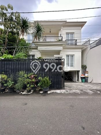 Dijual Rumah Premium dengan Fasilitas Sekitar Komplit di Kebayoran Baru, Jakarta Selatan Dijual Rumah Premium dengan Fasilitas Sekitar Komplit di Kebayoran Baru, Jakarta Selatan
