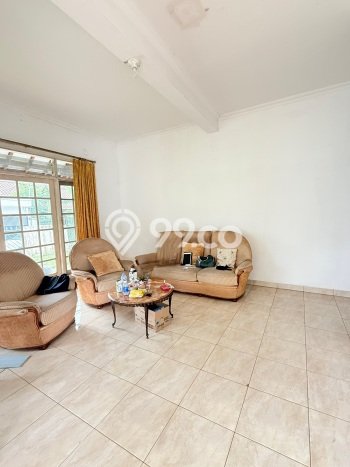 Rumah Modern 5 KT di Cinere Jakarta Selatan Rumah Modern 5 KT di Cinere Jakarta Selatan