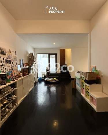 Dijual Rumah Luas Elegan Dengan View Eksklusif di Kemang, Jakarta Selatan Dijual Rumah Luas Elegan Dengan View Eksklusif di Kemang, Jakarta Selatan