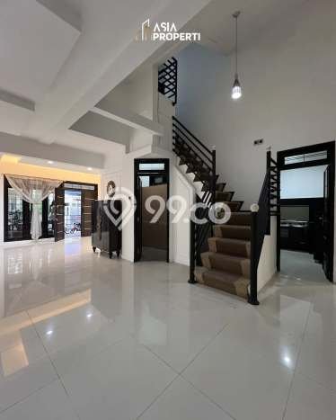 Hunian Mewah LB 160m2 Siap Huni Desain Elegan di Pondok Indah, Jakarta Selatan Hunian Mewah LB 160m2 Siap Huni Desain Elegan di Pondok Indah, Jakarta Selatan