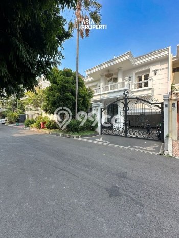 Rumah Elit Modern Tanpa Renovasi di Pondok Indah Jakarta Selatan Rumah Elit Modern Tanpa Renovasi di Pondok Indah Jakarta Selatan