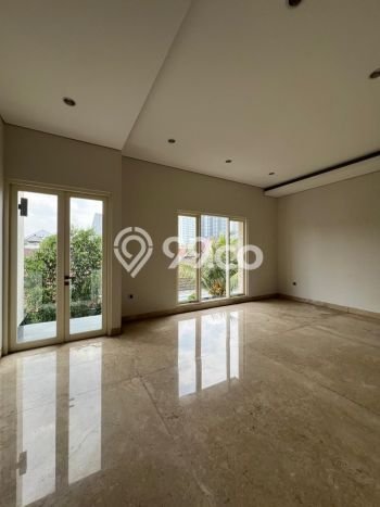 Rumah Elit Modern Tanpa Renovasi di Gandaria Jakarta Selatan Rumah Elit Modern Tanpa Renovasi di Gandaria Jakarta Selatan