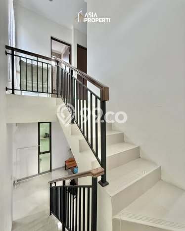 Jual Rumah Favorit Siap Huni LB 116m2 di Cinere, Depok Jual Rumah Favorit Siap Huni LB 116m2 di Cinere, Depok